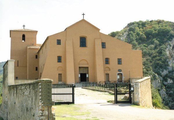 Santuario madonna del granato. Santuario della